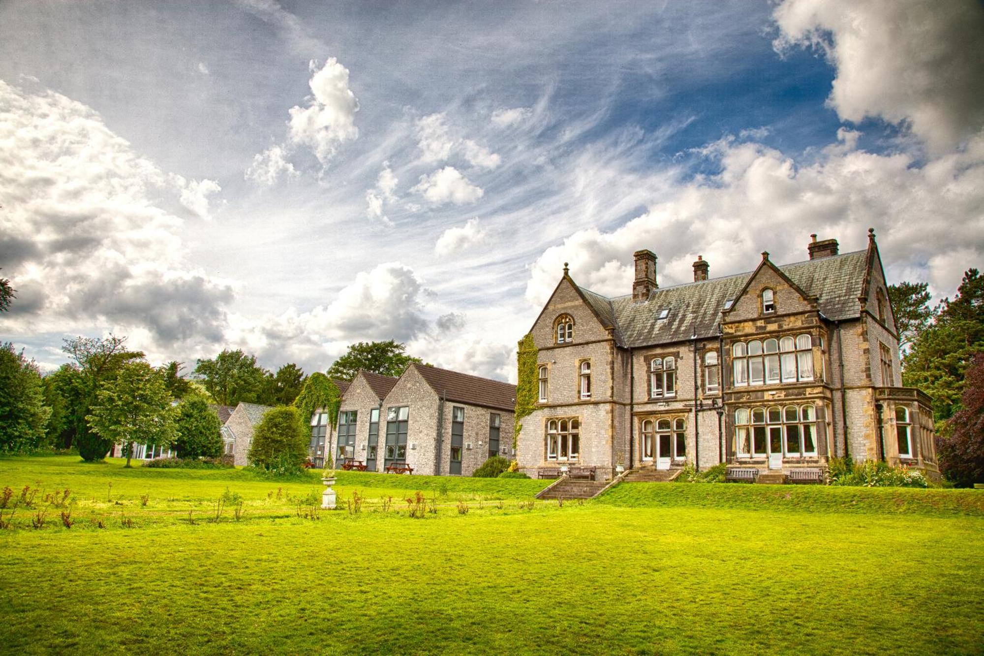Yha Castleton Losehill Hall Exterior photo